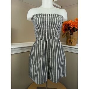 Love Tree Womens Striped‎ Grey White Sleeveless Shorts Romper Size M